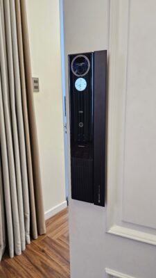 Khóa vân tay nhận diện khuôn mặt Sharp H5-FV trang bị tính năng nhận diện tĩnh mạch lòng bàn tay