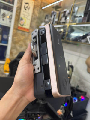 Lắp đặt khóa DSmart KC01T cho cửa kính lùa thực tế