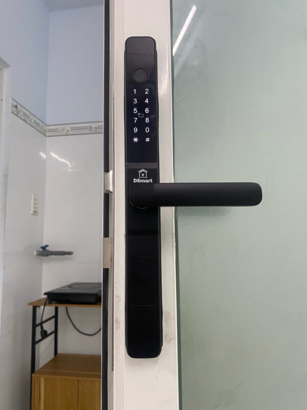Khóa vân tay cửa nhôm đố nhỏ DSmart N38T Chống nước 15 Khóa vân tay cửa nhôm Xingfa DSmart N38T Chống màu đen black