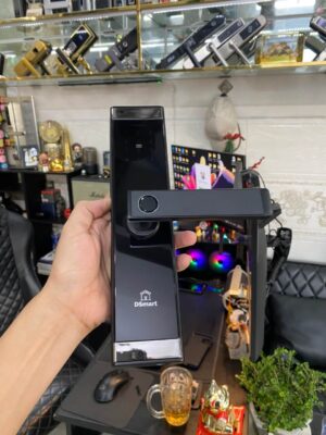 Khóa điện tử vân tay DSmart PN02T cho cửa gỗ 20 Mặt ngoài trước khóa vân tay DSmart PN02T màu đen black