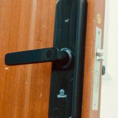 Khóa điện tử vân tay DSmart PN03T màu đen black cho cửa gỗ