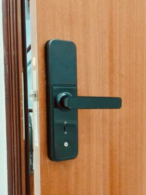 Khóa điện tử vân tay DSmart PN03T cho cửa gỗ 25 Khóa điện tử DSmart PN03T chốt an toàn riêng tư