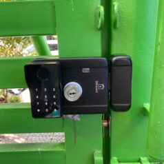 Khóa Cửa Cổng ngoài trời DSmart 2C39T chống mưa