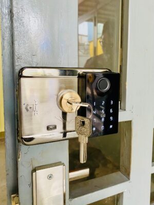 Khóa Cửa Cổng DSmart 2C38T Vân Tay 2 chiều CHỐNG NƯỚC 22 Khóa Cửa Cổng ngoài trời Khóa Cửa Cổng ngoài trời DSmart 2C38T chống mưa