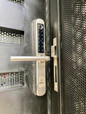 Khóa điện tử DSmart N35T-2C vân tay 2 chiều App TTLOCK 22 Khóa DSmart N35T-2C Inox 304 chống nước gắn được cho cửa mở ngoài trời