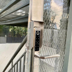 Khóa vân tay N35T-2C cho cửa lùa kiểm soát lưu lịch sử 2 chiều ra vô