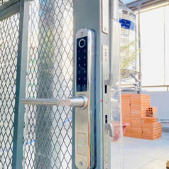 Khóa vân tay N35T-2C cho cửa lùa kiểm soát lưu lịch sử 2 chiều ra vô