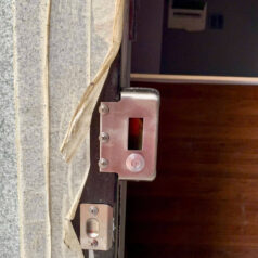 Bộ phụ kiện đi kèm bi cửa khóa điện tử DSmart 2C35T chính hãng