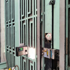 khóa cổng điện DSmart KC38D Inox 304