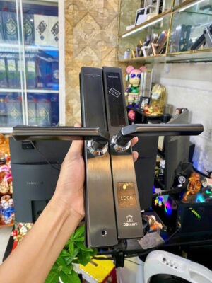 KHÓA ĐIỆN TỬ QUẢN LÝ KHÁCH SẠN DSMART HN12F CỬA NHÔM 22 KHÓA ĐIỆN TỬ QUẢN LÝ KHÁCH SẠN DSMART HN12F CỬA NHÔM