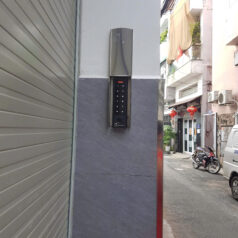 Hộp Che Mưa Inox 304 Đầu đọc khóa điện tử DSmart 11 Lắp Đặt Đầu Đọc Vân Tay DSmart Cho Cửa Cuốn