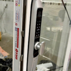 Cận cảnh khóa cửa lùa NL39T thiết kế sang trọng