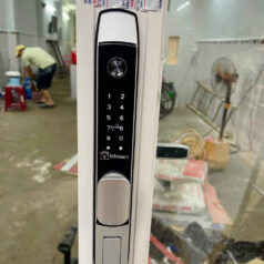 Khóa điện tử cửa trượt NL39T chống rơ, đóng mở mượt