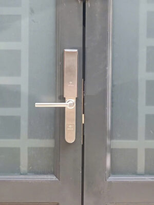 Hộp Che Mưa Inox 304 Cho Khóa Điện Tử Vân Tay Cửa Nhôm XingFA 11 hộp che mưa Inox 304 cho khóa điện tử vân tay cửa nhôm XingFA