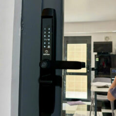 Khóa Cửa Nhôm Xingfa N69T Màu Đen Black