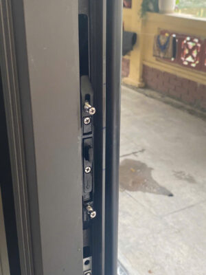 Thân ruột Khóa điện tử vân tay DSmart NTQ38T cho cửa trượt lùa quay âm màu bạc App TTLOCK