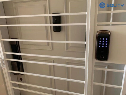 Khóa cửa điện tử vân tay SOLITY GD-60B 20 Người dùng xác thực vân tay khi vào và ra với Khóa cửa điện tử vân tay SOLITY GD-60B
