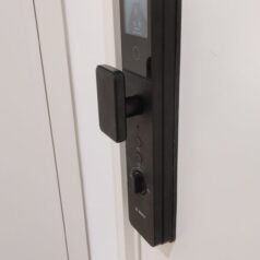 Khóa điện tử Bosch FU6 Plus tích hợp bảo mật kép chống trộm