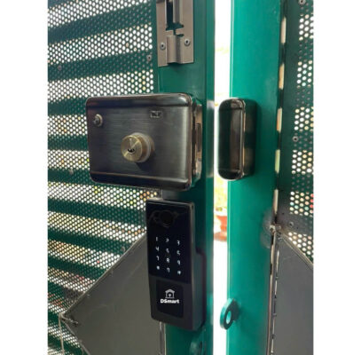 Khóa Cửa Cổng Vân Tay Chống Nước 1C38T TTLock 10 Khóa cửa cổng vân tay chống nước 1C38T TTLock pin dung lượng cao