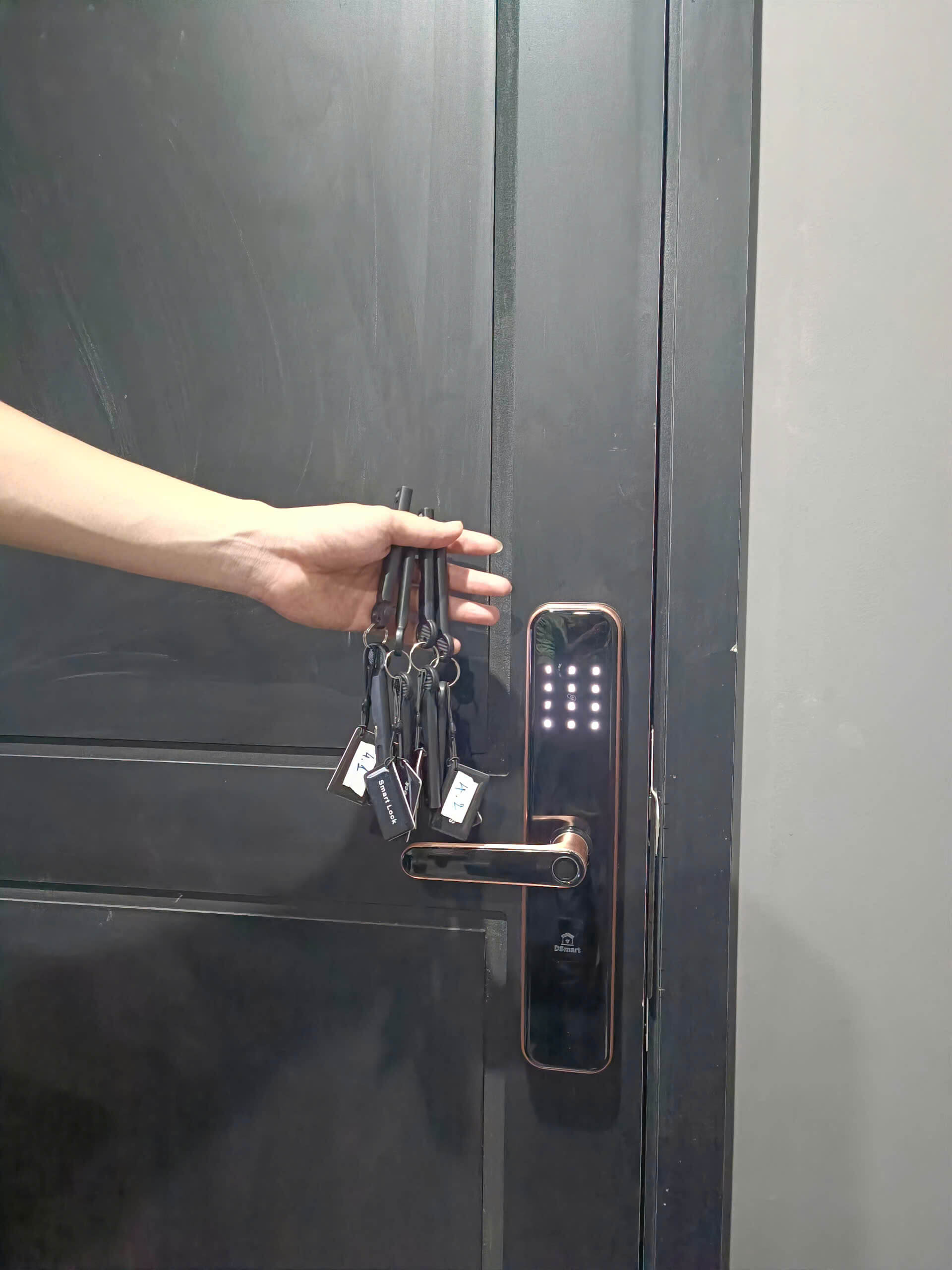 Lắp Đặt Khóa Thông Minh Tại Đường 3 Tháng 2 Quận 10 6 Quản lý khóa cửa từ xa bằng app TTLock