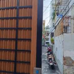 Tấm pin DSmart PMT01 giúp khóa cửa cổng vân tay hoạt động ổn định