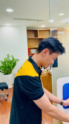 Lắp Khóa Điện Tử Cửa Kính DSmart K38T Tại VietBank Q.3 5 Khóa cửa vân tay DSmart K38T hỗ trợ quản lý từ xa qua ứng dụng TTLock tiện lợi