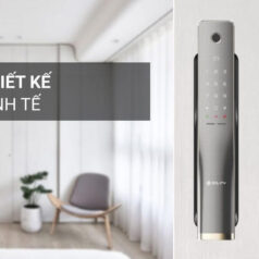 Người dùng mở khóa Solity GP-4000BK bằng vân tay nhanh chóng và tiện lợi