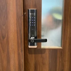 Khoá Cửa Vân Tay Solity GM-7000BK 7 Khóa thông minh Solity GM-7000BK hỗ trợ mở từ xa và cảnh báo cháy khi có nhiệt độ cao bất thường.