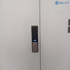 Khóa cửa điện tử vân tay Solity GSP-2000BK 5 Khóa điện tử Solity GSP-2000BK có thể điều khiển từ xa qua ứng dụng tiện lợi