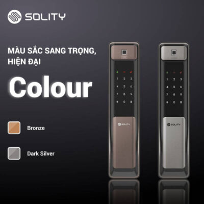 Khóa cửa điện tử vân tay Solity GSP-2000BK 20 Hình ảnh khóa cửa điện tử Solity GSP-2000BK lắp đặt trên cửa gỗ, sang trọng và chắc chắn