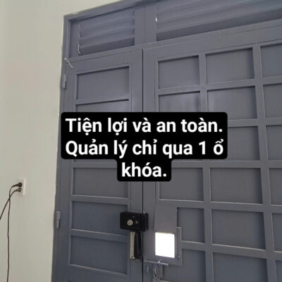 Lắp đặt khóa cổng 1 chiều DSmart 1C39T tại Quận Bình Thạnh 3 Khóa cổng vân tay DSmart 1C39T kết hợp tấm pin mặt trời PMT01
