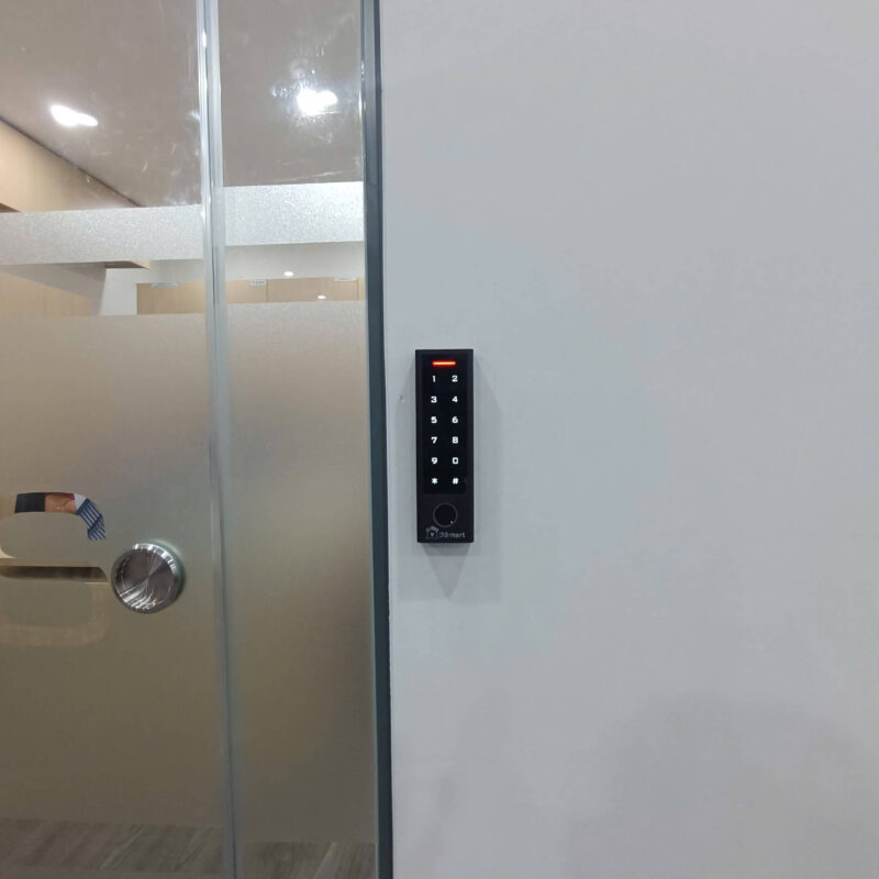 khóa vân tay cho cửa kính cường lực