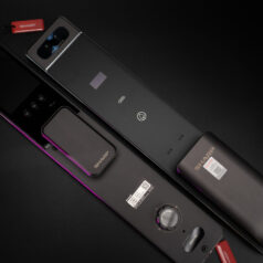 SHARP S5-FV Khóa Thông Minh Nhận Diện Khuôn Mặt 7 Pin sạc 5000 mAh của khóa SHARP S5-FV