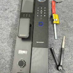 Sharp H7-FV chống nước và bụi đạt chuẩn IP65