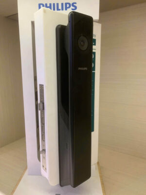 Mẫu khóa điện tử Philips DDL902-MVP-11HWS trang bị 3 camera giám sát, đảm bảo an ninh toàn diện mọi góc độ.