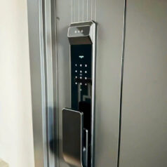 Khóa FaceID PLA39Y cho cửa chính chung cư, cửa đại sảnh, phòng master 3 Mặt trước khóa vân tay PLA39Y màn hình cảm ứng hiện đại