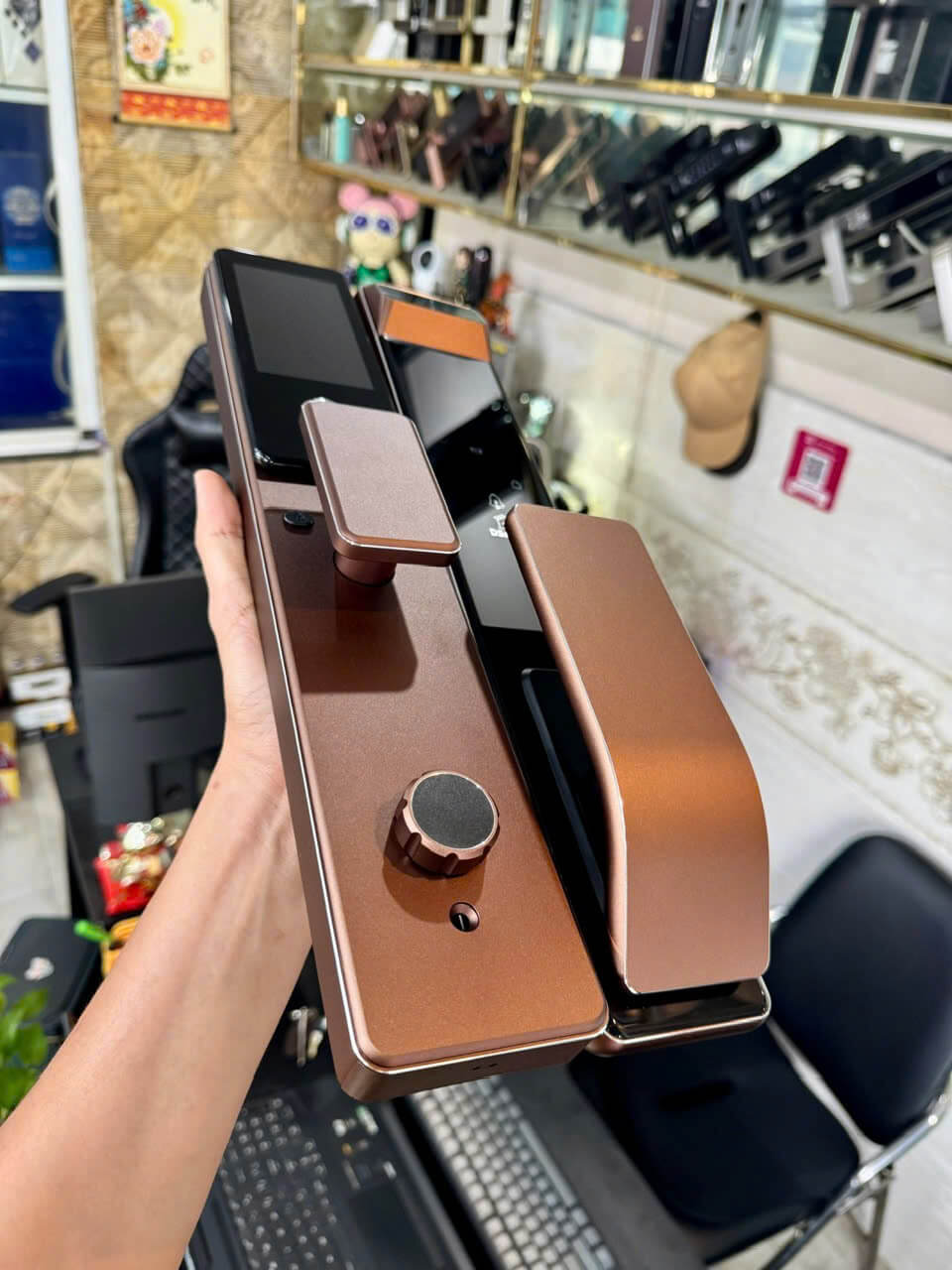 Khóa PLA39Y lắp cửa đại sảnh Khóa vân tay PLA39Y lắp đặt cho cửa đại sảnh và phòng master